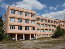 СГРАДА НА ЗАКРИТАТА ПРОФЕСИОНАЛНА ГИМНАЦИЯ "ХРИСТО СМИРНЕНСКИ" В ГР. АРДИНО - УЧЕБЕН КОРПУС